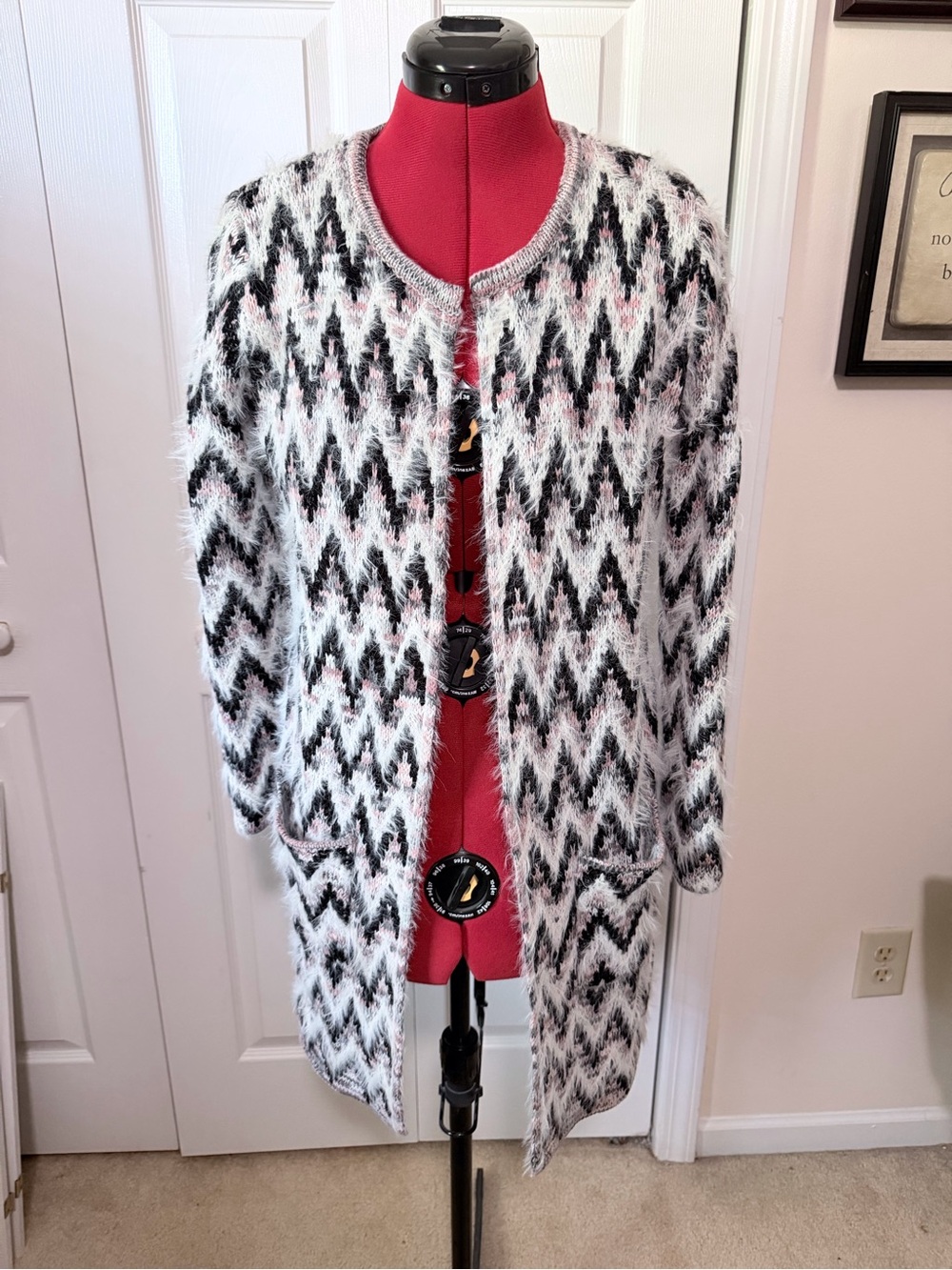 Absolutely Famous Black, White & Pink Chevron Fuzzy Open-Front Cardigan